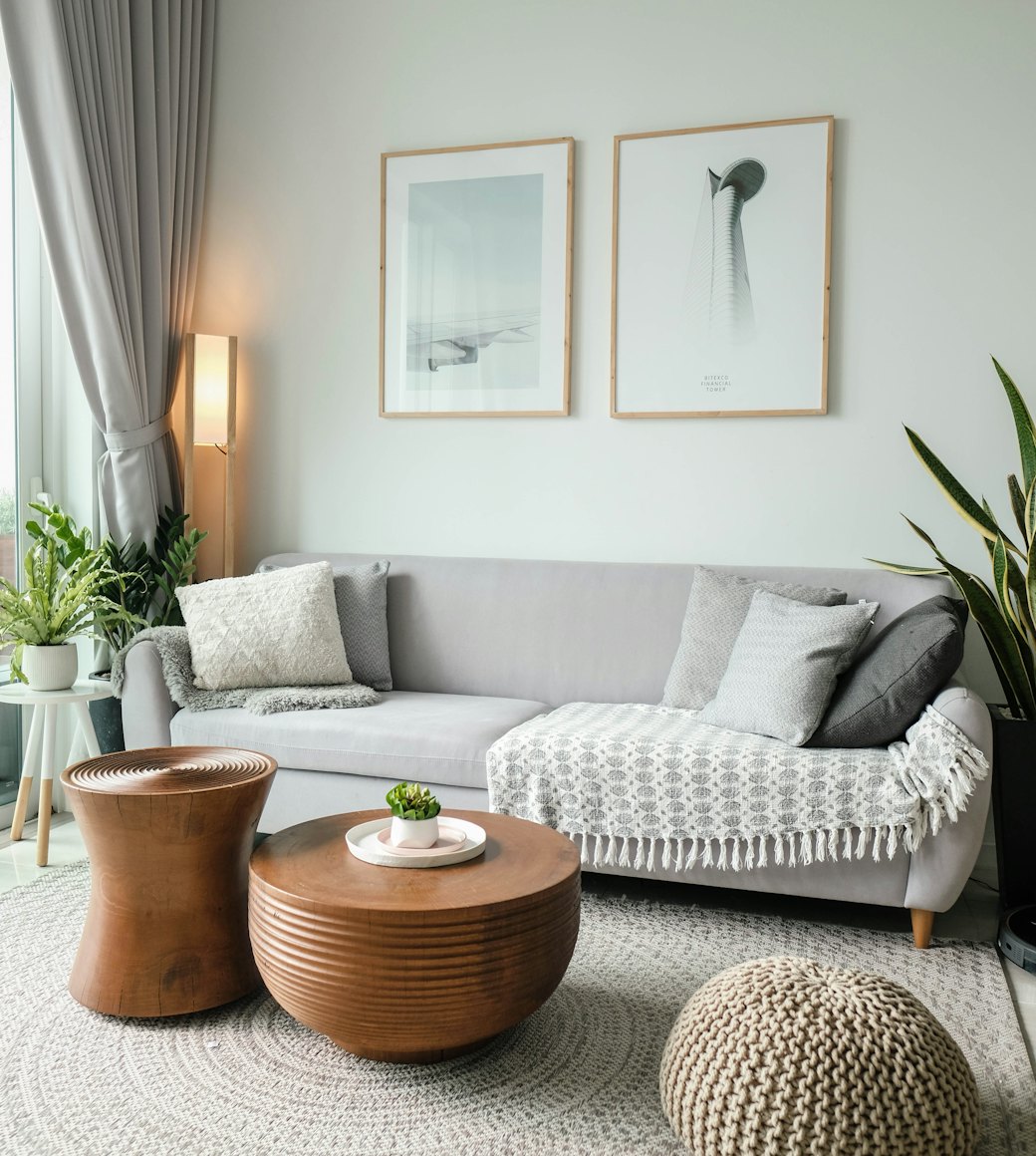 Bright, freshly cleaned and tidy living space in a Spokane home